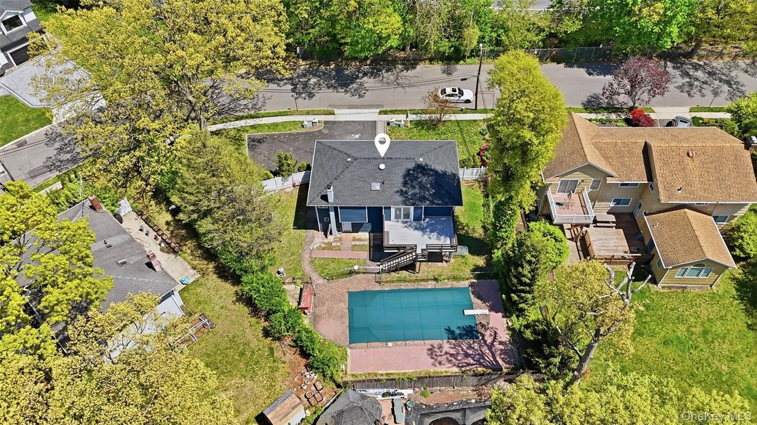 House in Syosset, New York, United States 3 - 17937129
