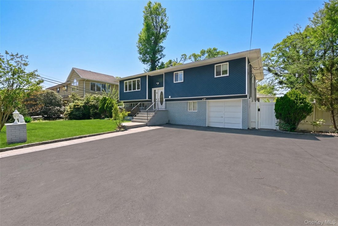 House in Syosset, New York, United States 2 - 17937129