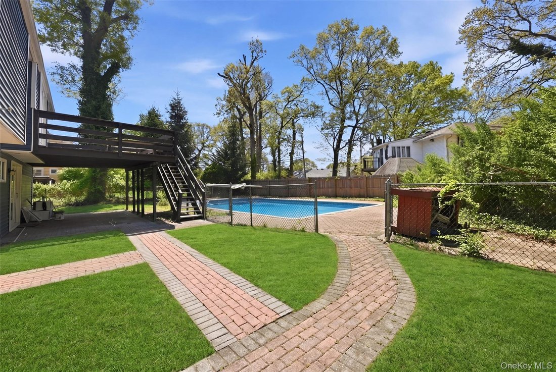 House in Syosset, New York, United States 5 - 17937129
