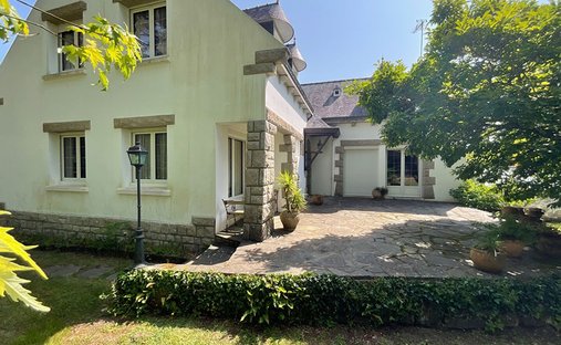 House in Centre Ville Sud Ouest, Plœmeur, France 1