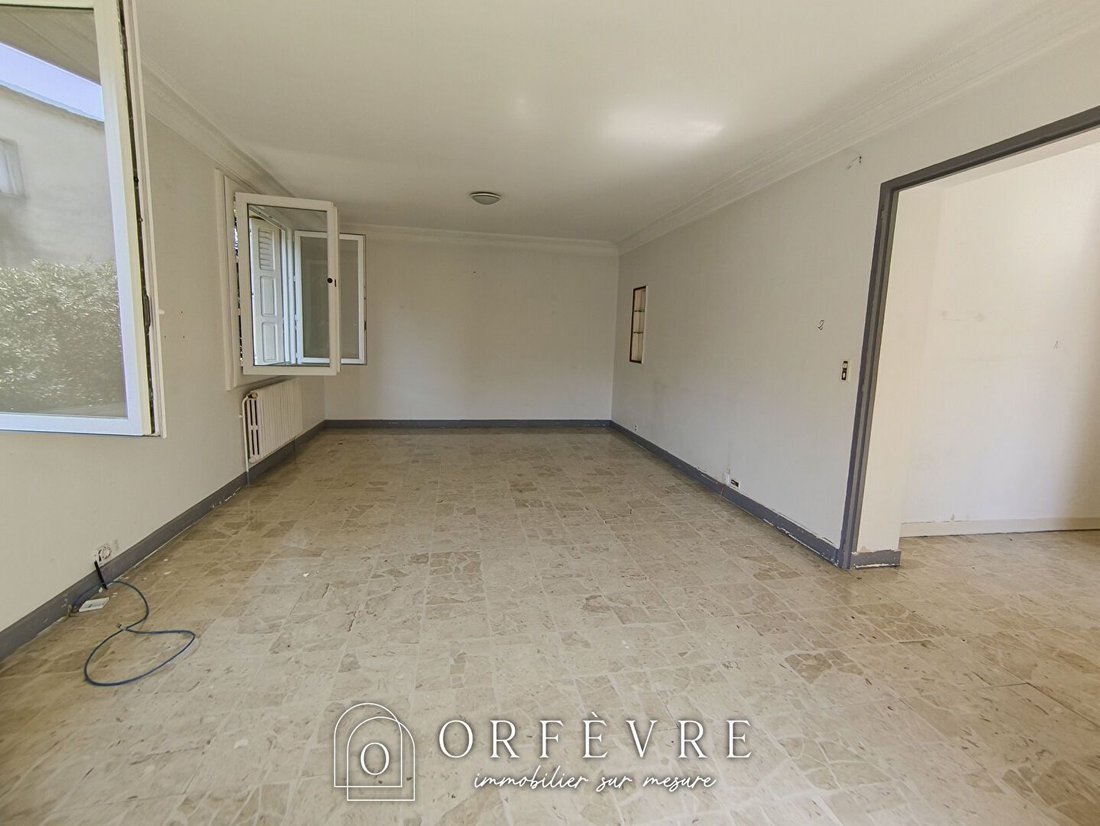 House in Centre Ville, Castries, France 3 - 17552680