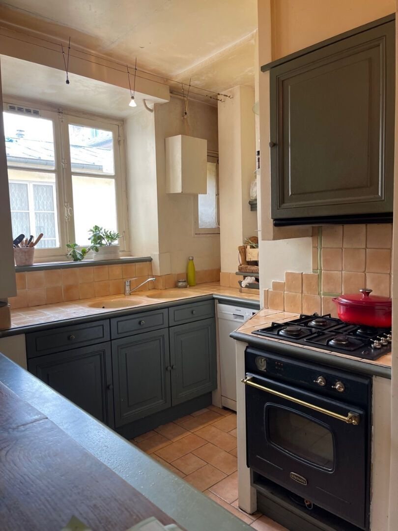 Apartment in Domaine National du Château, Versailles, France 5 - 16079274