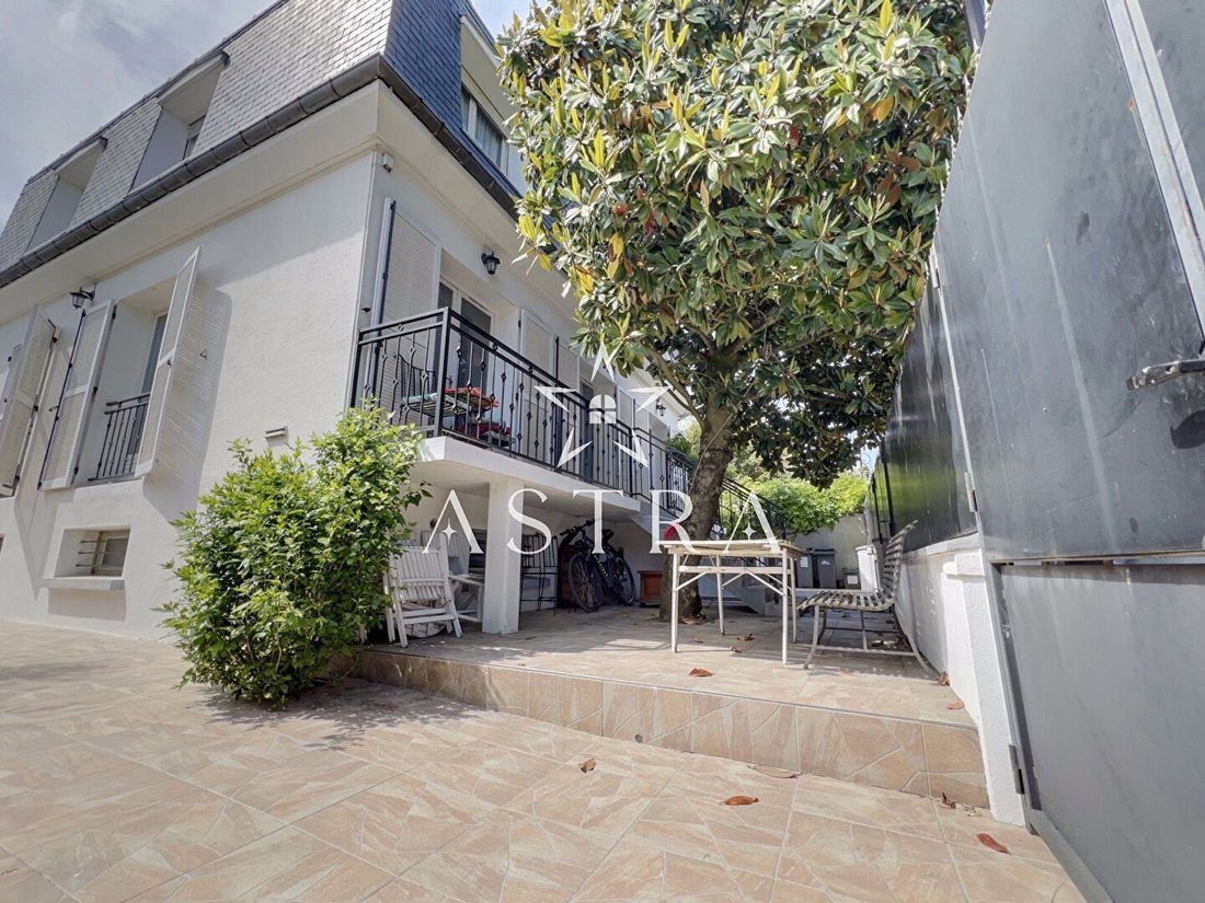 House in Antony, Ile-de-France, France 2 - 17703839