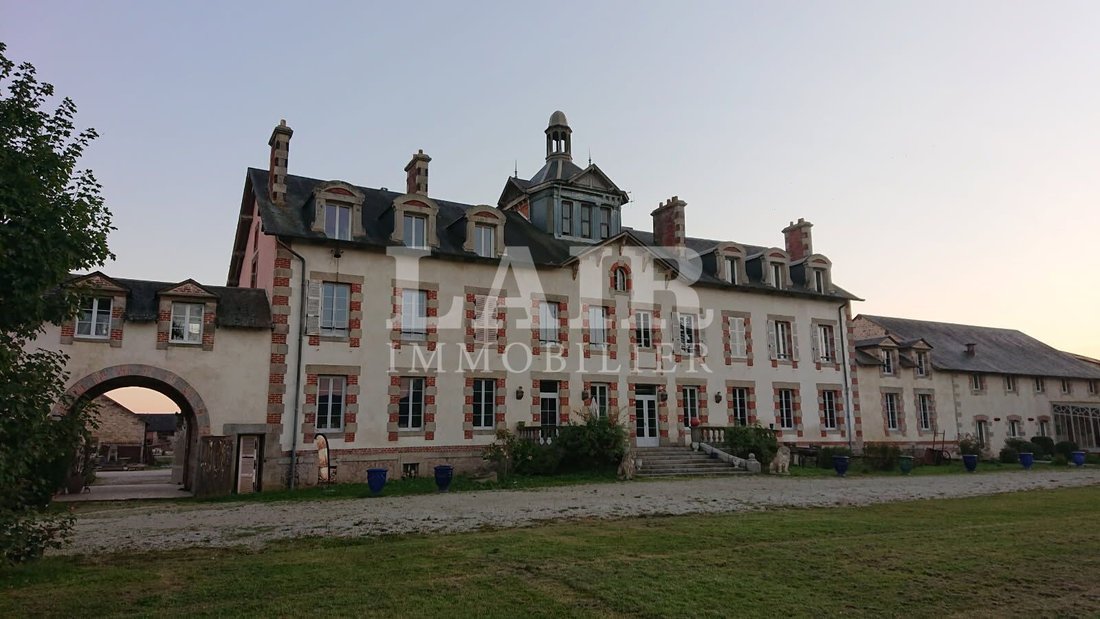 House in Alencon, Normandy, France 5 - 17010605