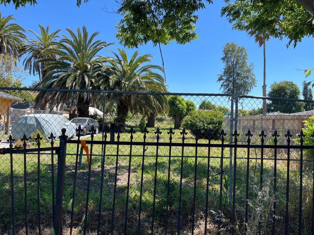 House in East Palo Alto, California, United States 1 - 17932940