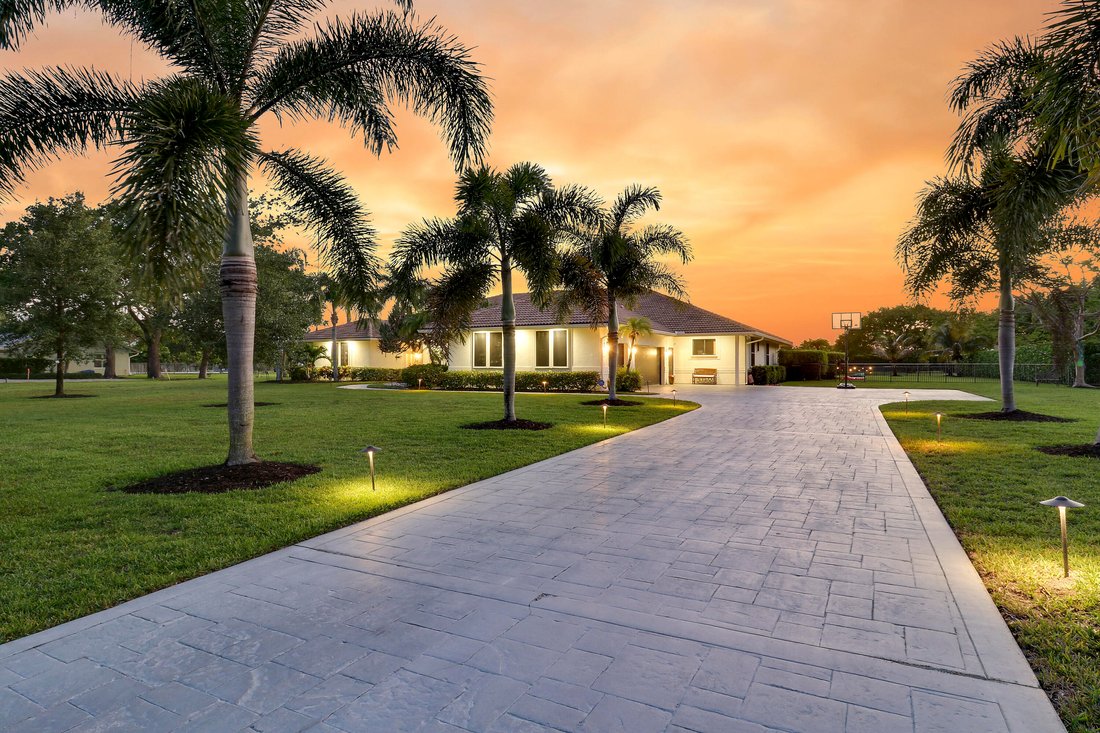 House in Palm Beach Gardens, Florida, United States 3 - 17905826