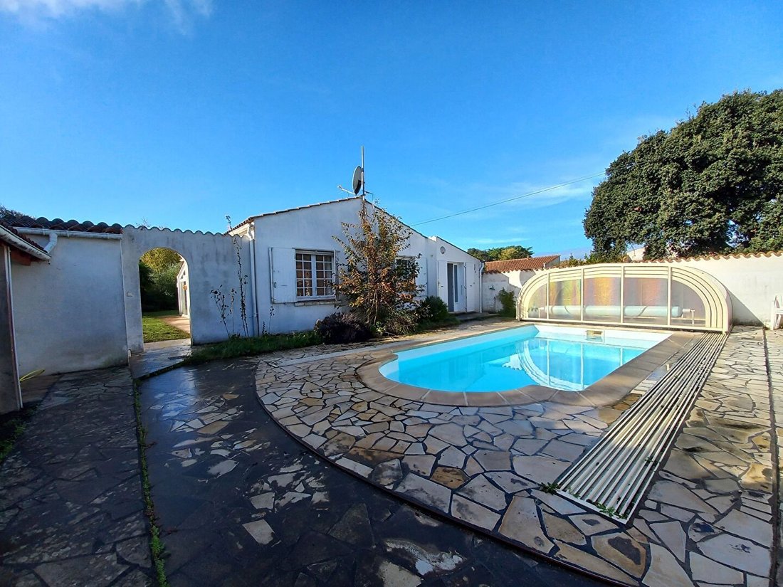 House in Saint-Pierre-d'Oléron, Nouvelle-Aquitaine, France 2 - 17146587