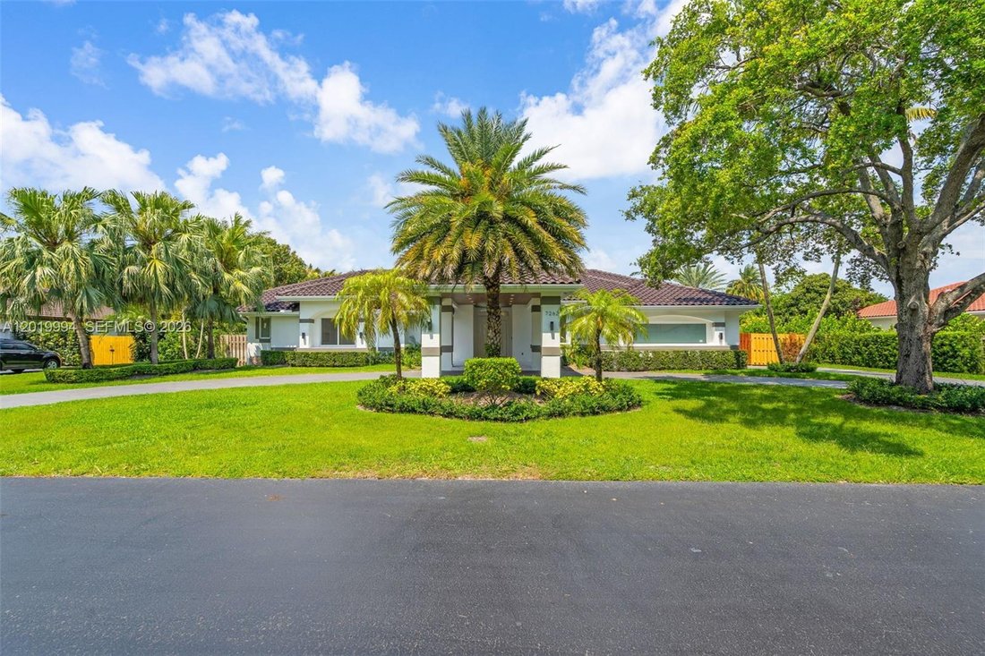 House in Miami, Florida, United States 3 - 17933155