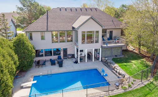 House in Chaska, Minnesota, United States 1