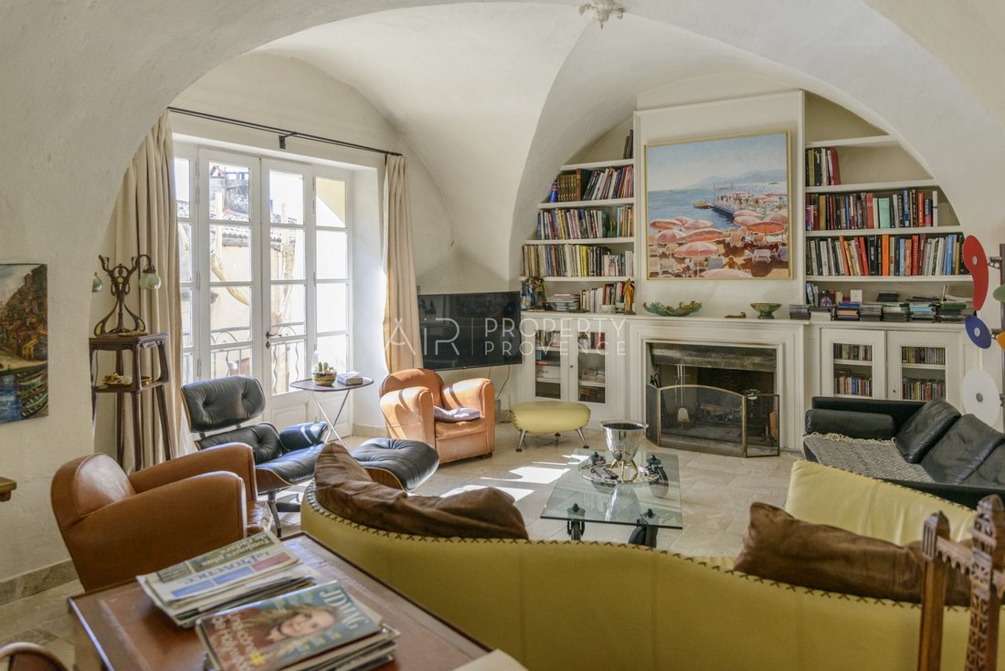 House in Cadenet, Provence-Alpes-Côte d'Azur, France 1 - 17936514