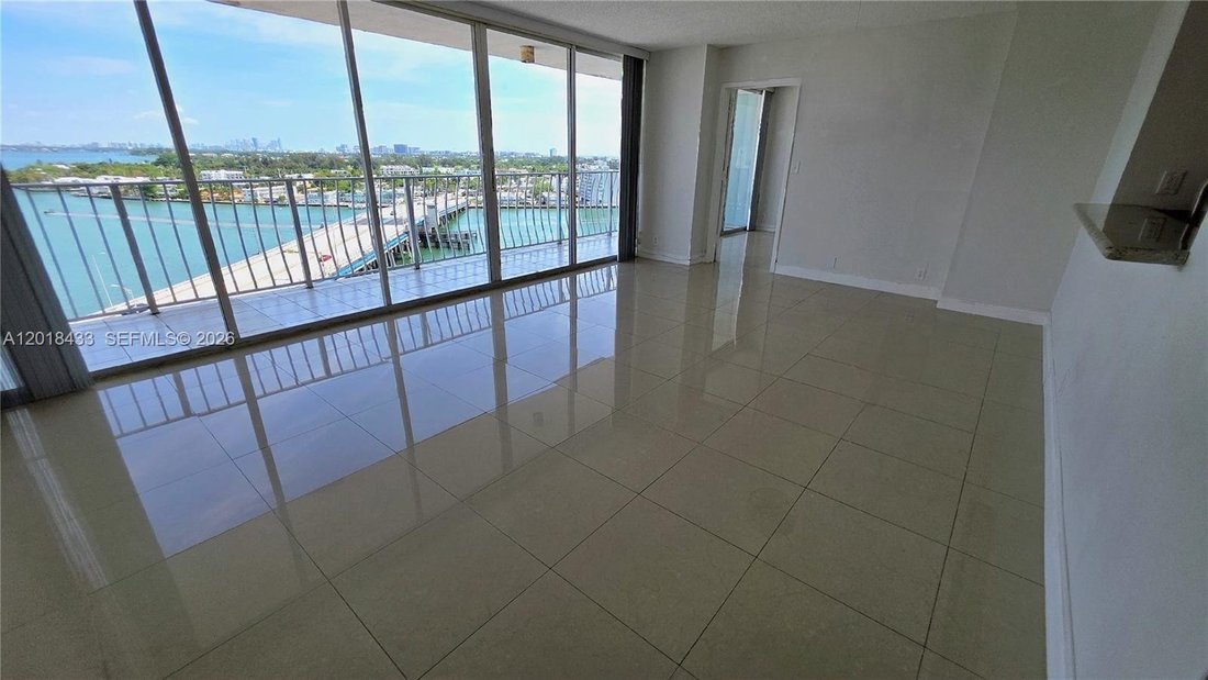 Condo in Miami Beach, Florida, United States 4 - 17930162