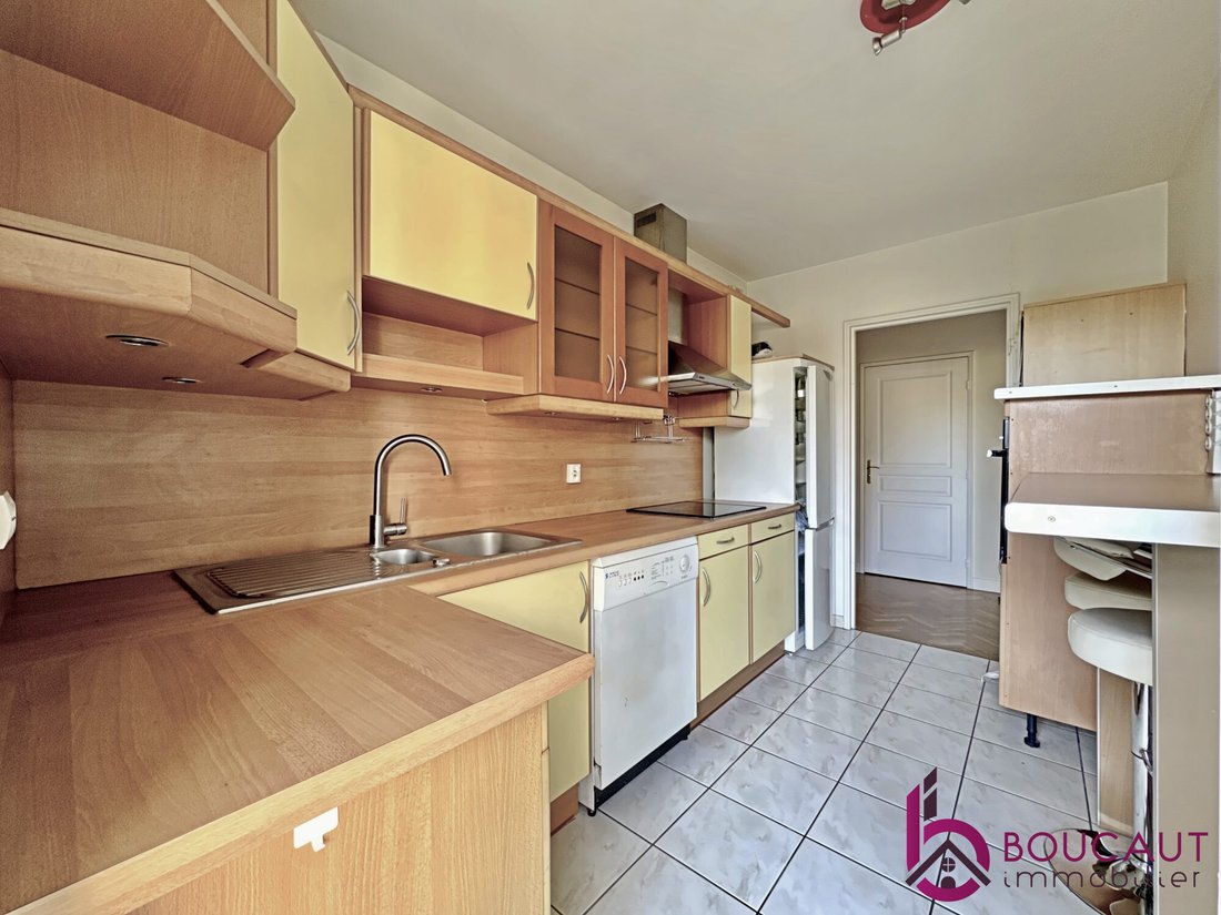 Apartment in Wallon, Le Plessis-Robinson, France 4 - 17936519