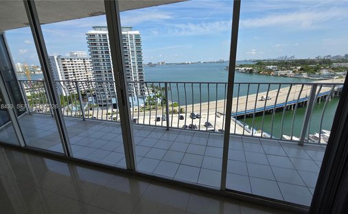 Condo in Miami Beach, Florida, United States 1