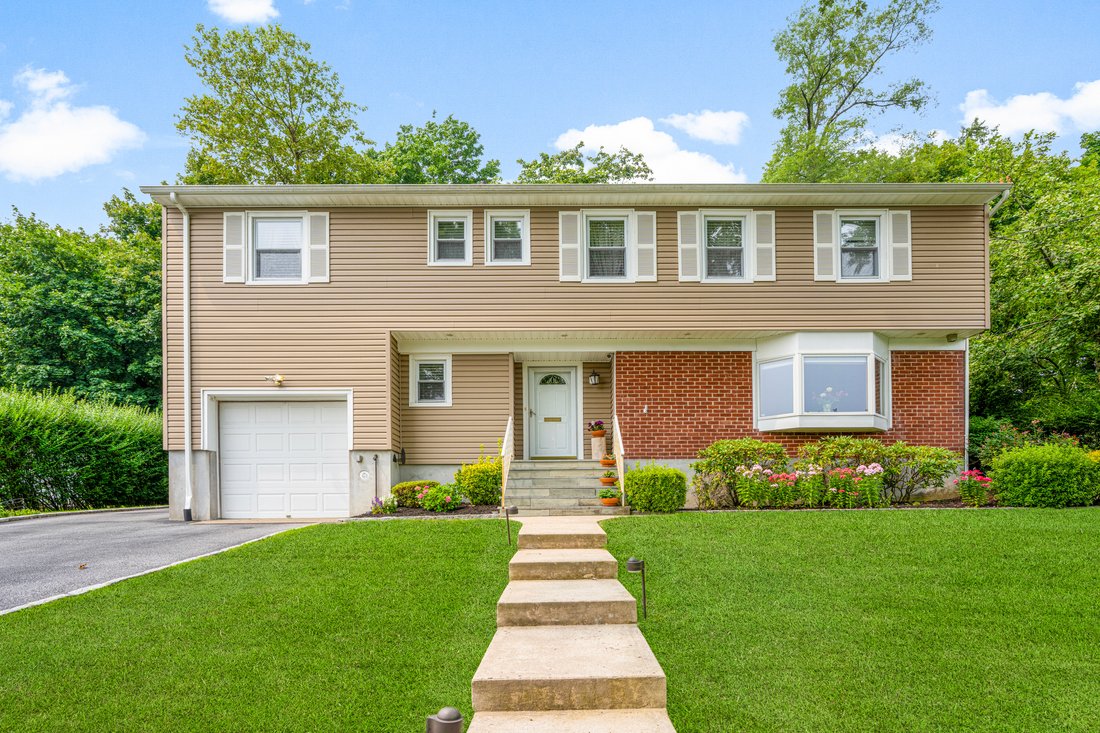 House in White Plains, New York, United States 1 - 17929866
