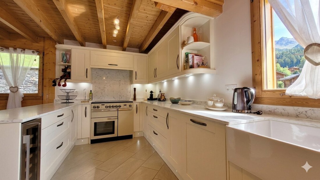 House in Les Gets, Auvergne-Rhône-Alpes, France 4 - 17929681