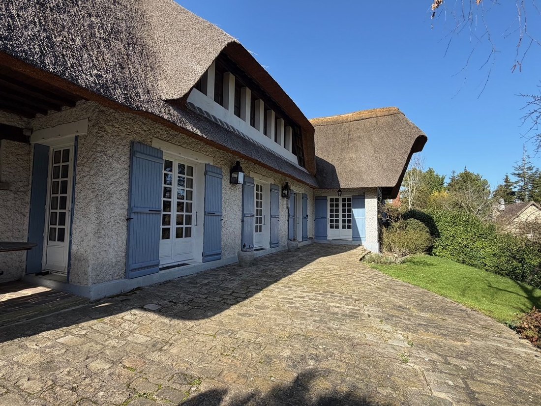 House in Gressets-Centre-Garenne-Bechevet, La Celle-Saint-Cloud, France 3 - 17486978