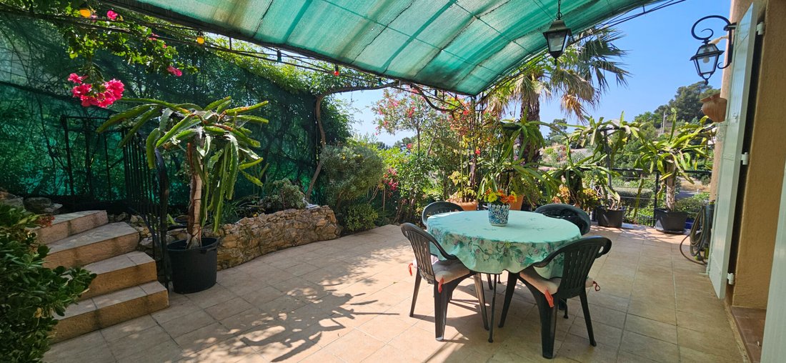 Villa in Notre Dame des Routes, Toulon, France 5 - 17930982