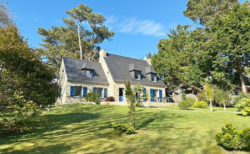 House in Kergroes, Moelan-sur-Mer, France 1