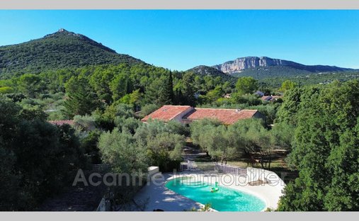 Villa en Saint-Mathieu-de-Tréviers, Occitania, Francia 1