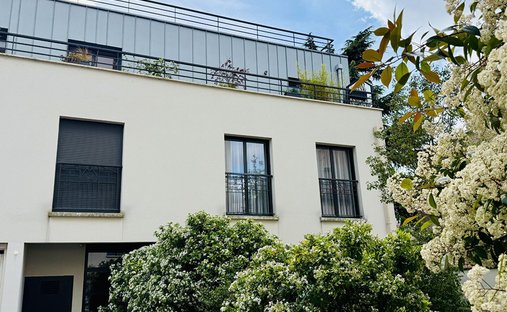 Apartment in Plateau-Grèves-Europe-Gare du Stade-Fossés Jean, Colombes, France 1