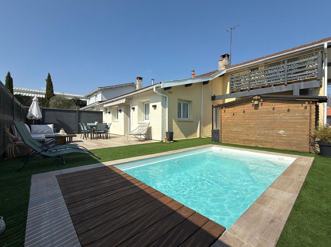 House in Mérignac, Nouvelle-Aquitaine, France 1 - 17543327