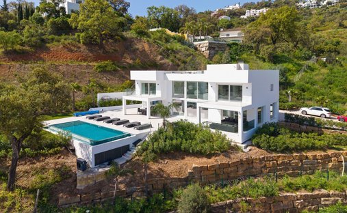 Villa in Elviria-Cabopino, Marbella, Spain 1