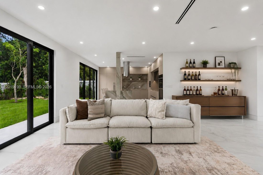 House in Miami, Florida, United States 5 - 17933126