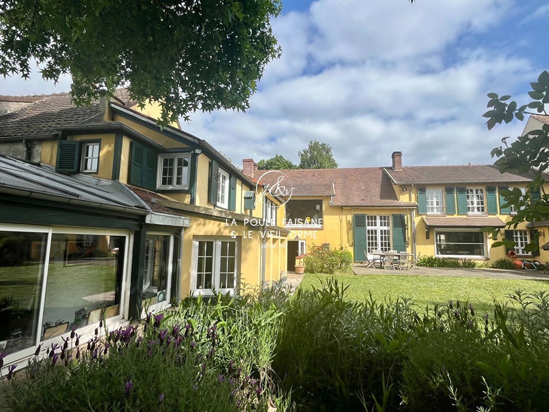 House in Montfort-l'Amaury, Ile-de-France, France 1 - 15928991