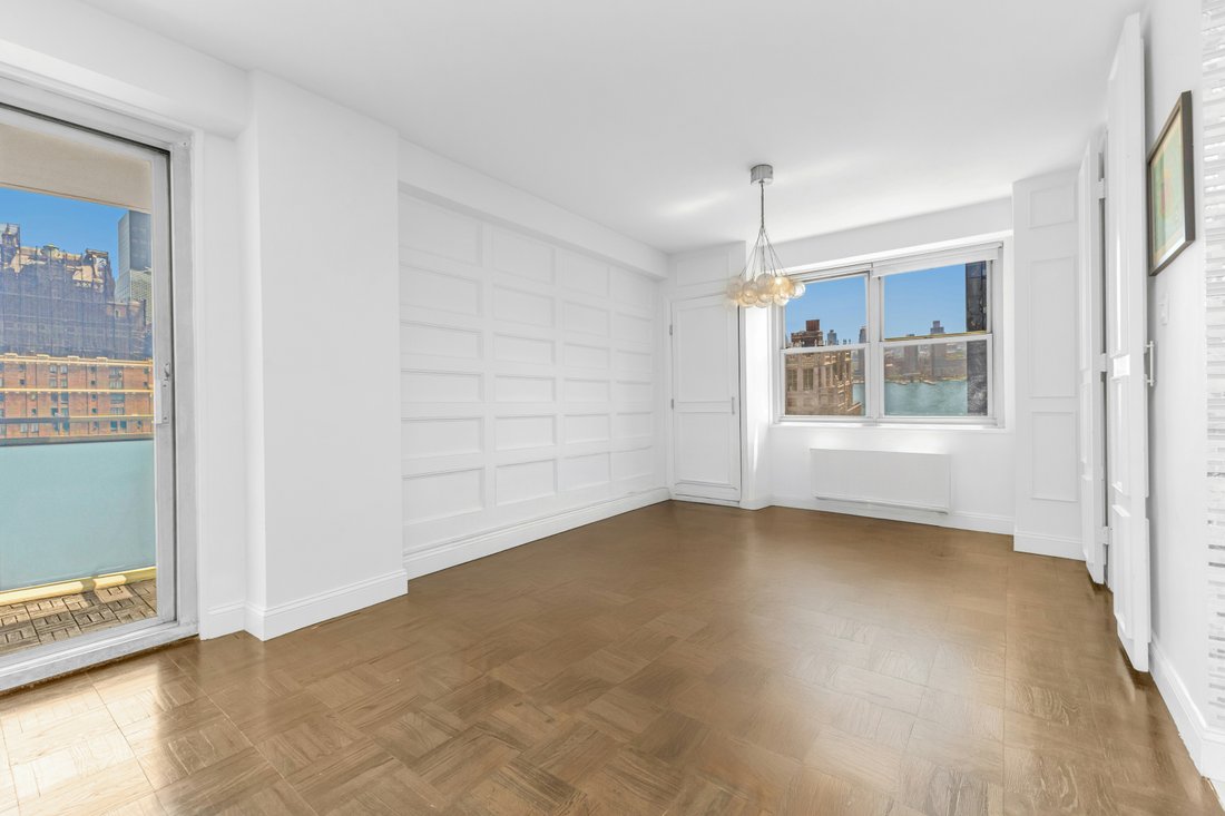 House in New York, New York, United States 5 - 17505212
