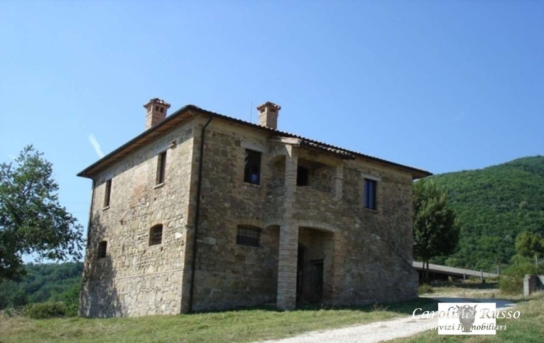 Villa in Gualdo Cattaneo, Umbria, Italy 3 - 16623911