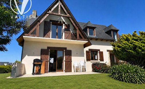 House in Saint-Cast-le-Guildo, Brittany, France 1