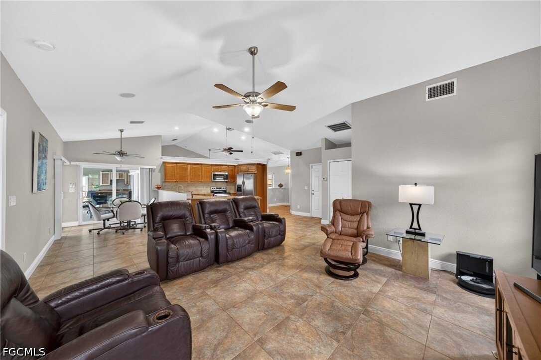 House in Cape Coral, Florida, United States 4 - 17932986