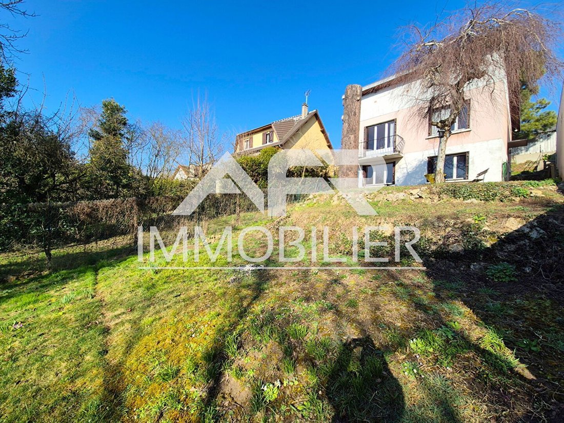 House in Chatou, Ile-de-France, France 2 - 17939472