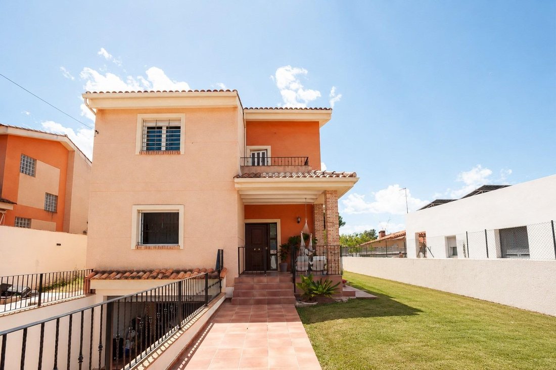 Villa in l'Eliana, Valencian Community, Spain 3 - 17937554