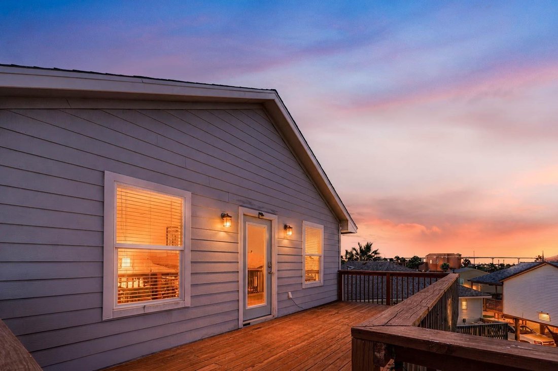 House in Freeport, Texas, United States 3 - 17937068