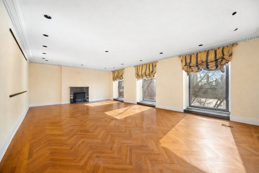 Co Op in New York, New York, United States 3 - 17677502