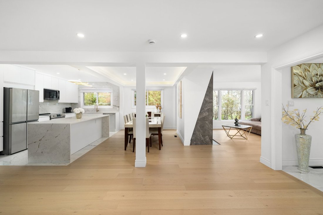 House in Pointe-Claire, Quebec, Canada 5 - 17936356