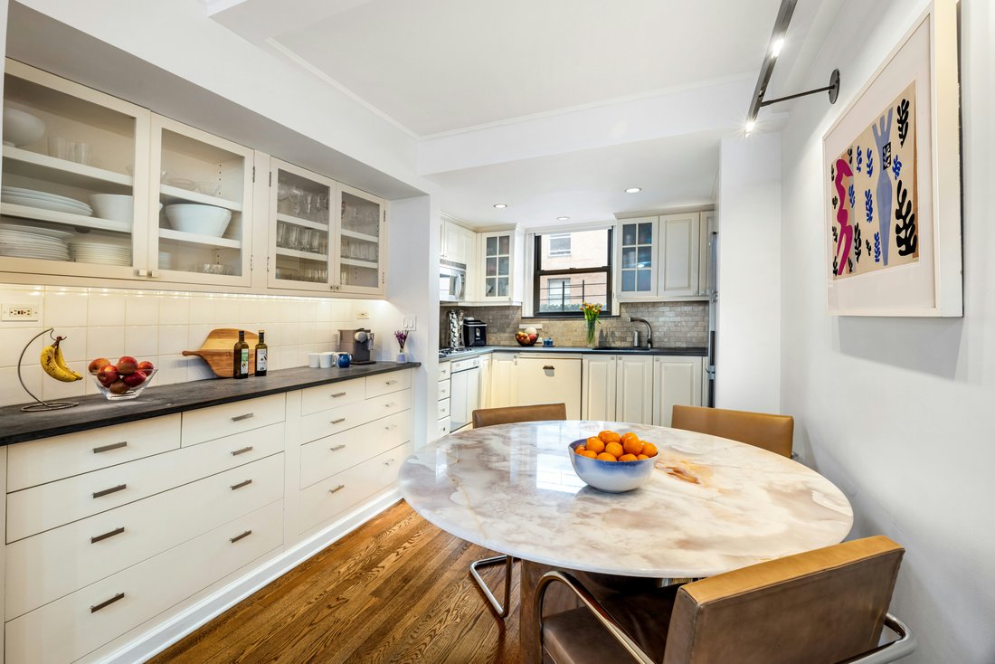 Co Op in New York, New York, United States 3 - 17451284