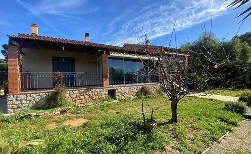 Villa in Nord, Sanary-sur-Mer, France 1
