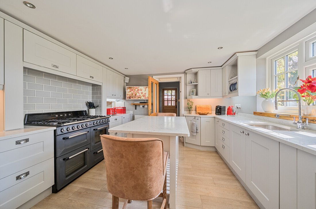 House in New Milton, England 2 - 17939097