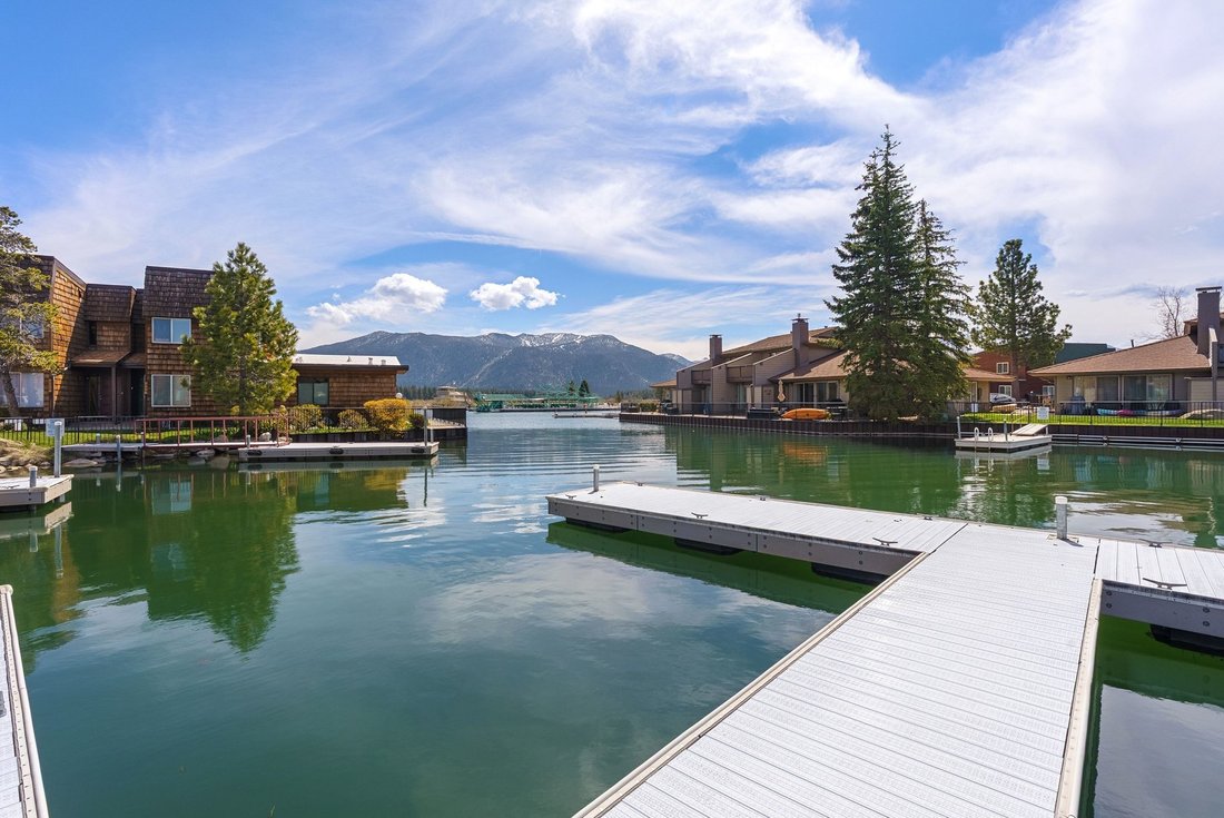 Condo in South Lake Tahoe, California, United States 3 - 17843491