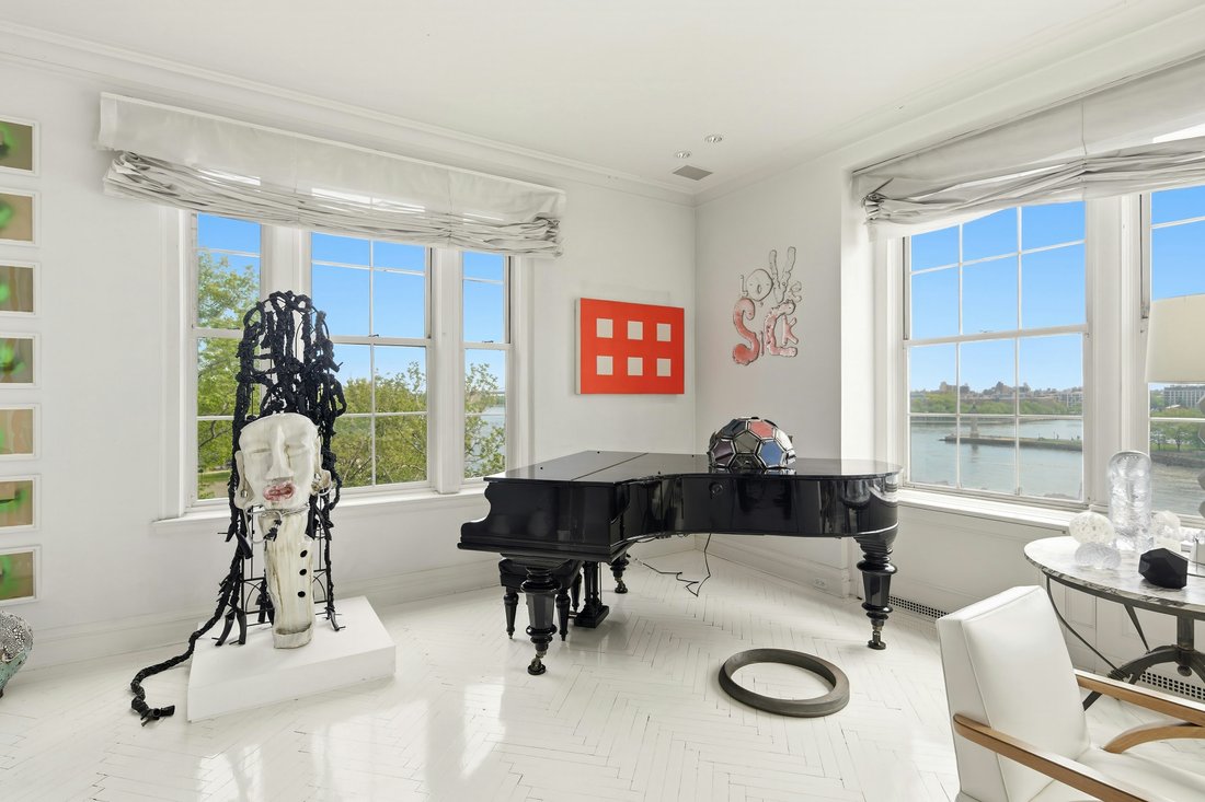 Co Op in New York, New York, United States 4 - 17932923