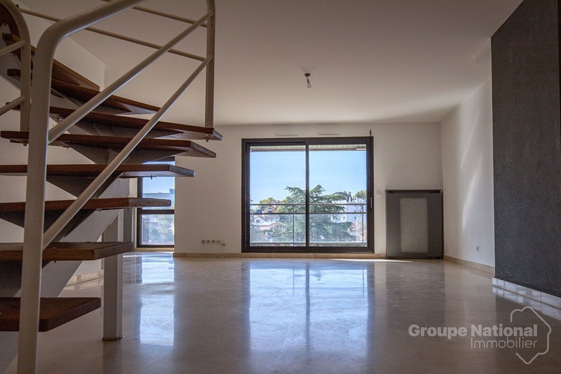 Apartment in Sans Souci-Dauphiné, Lyon 3e Arrondissement, Lyon 4 - 15735647