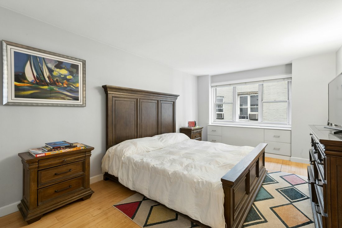 Co Op in New York, New York, United States 4 - 17633602