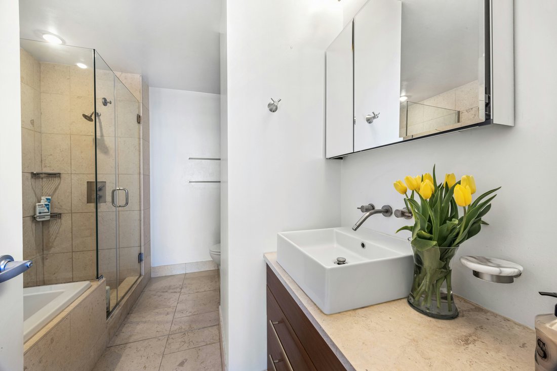 Condo in New York, New York, United States 5 - 17864526