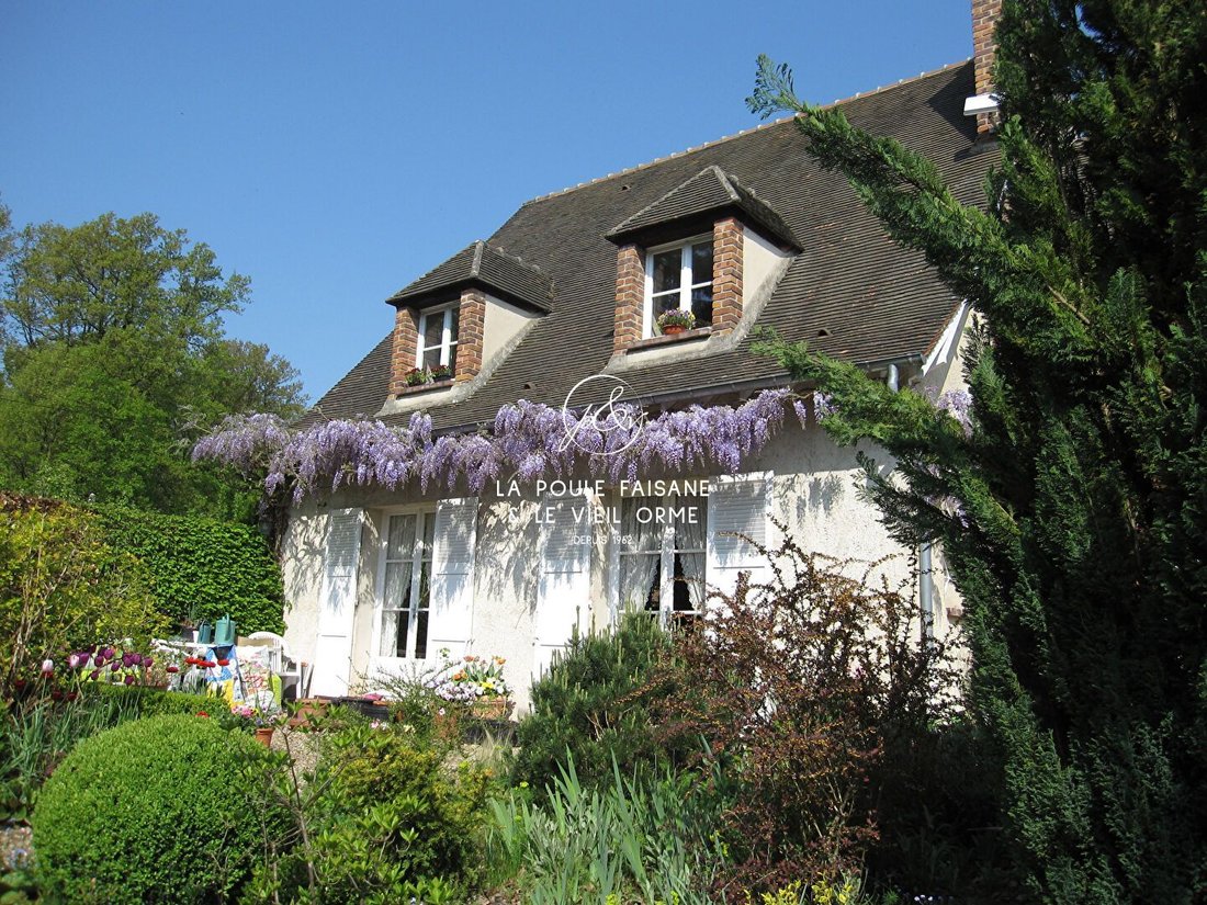 House in Montfort-l'Amaury, Ile-de-France, France 1 - 17090562
