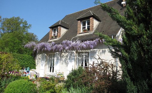 House in Montfort-l'Amaury, Ile-de-France, France 1