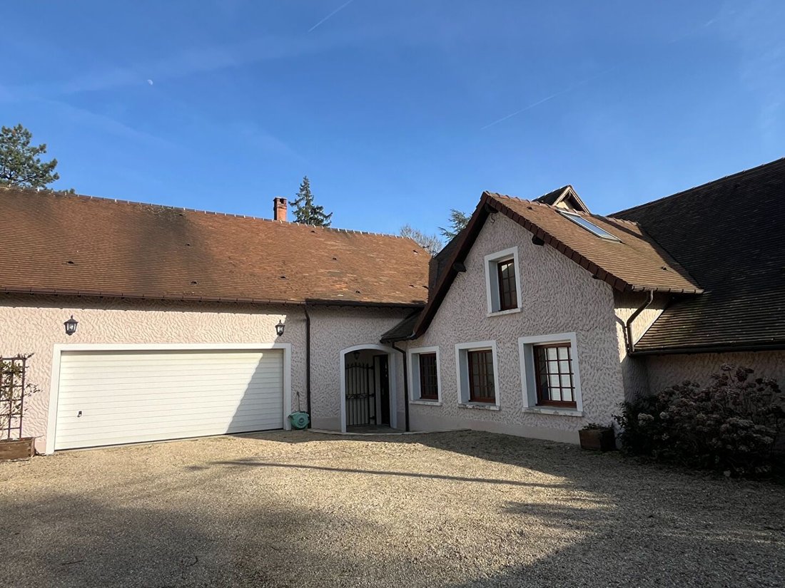House in Les Mesnuls, Ile-de-France, France 5 - 17549490