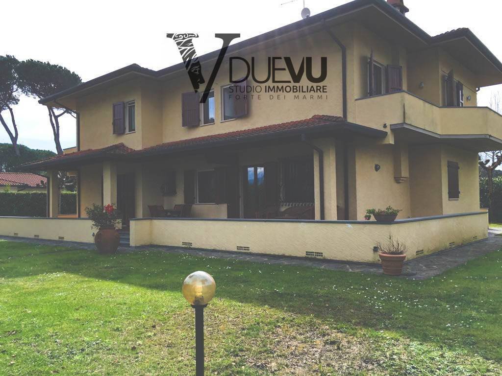 House in Center, Forte dei Marmi, Tuscany 1 - 17941663