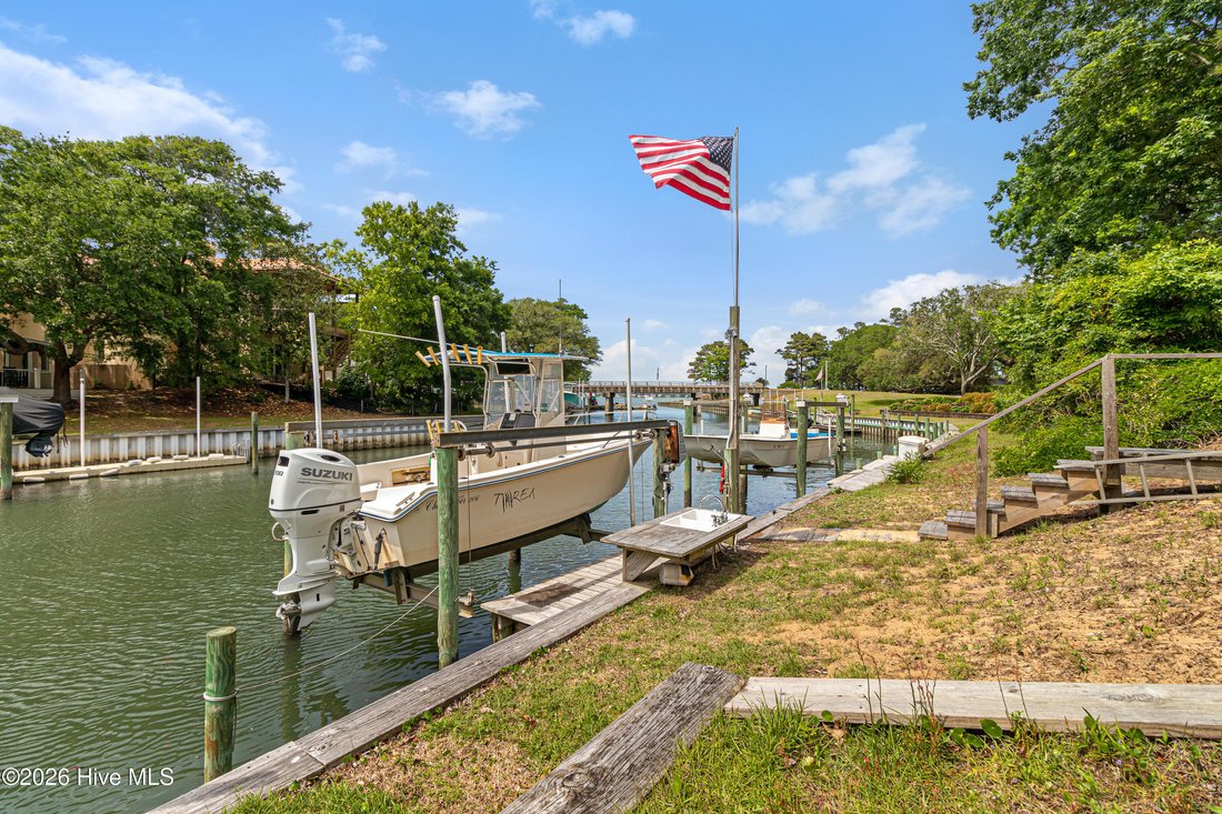 House in Pine Knoll Shores, North Carolina, United States 3 - 17219610
